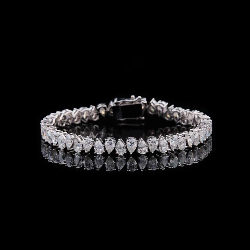 Angkor Light Column Bracelet No. 01480, approved ARIYA catalog object.